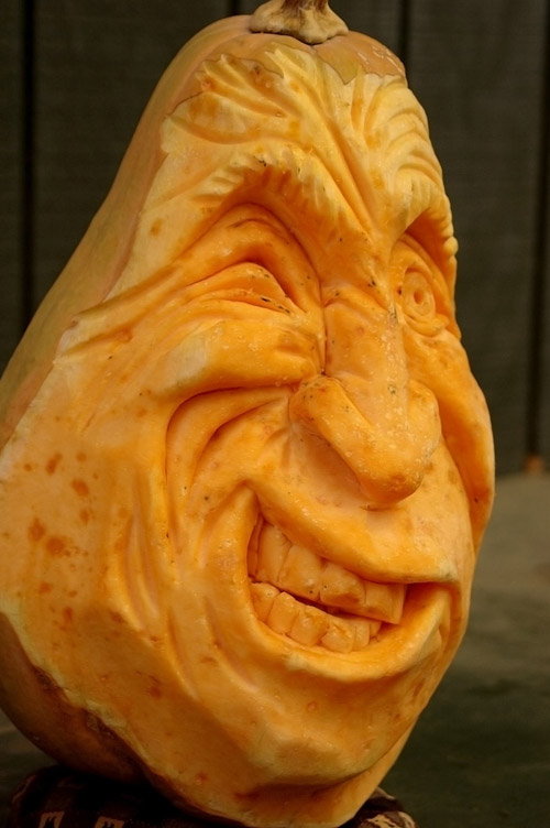 Amazing Halloween Pumpkin Carvings 17